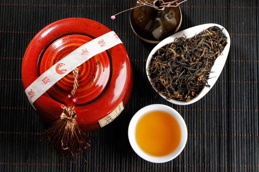 创新与传统的完美结合：金骏眉茶的独特故事