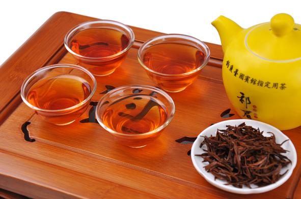 红茶的鉴别：从色、香、味、形出发